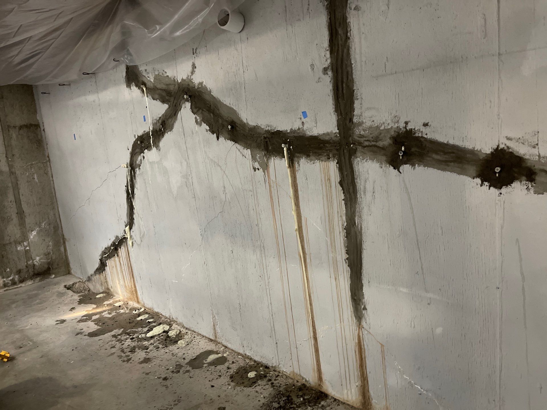 foundation crack vs wall crack
